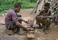 Pygmy Mancala, sowing game
